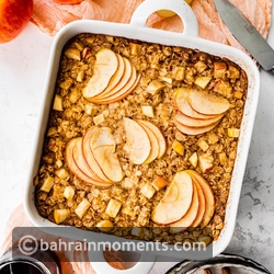Spiced Apple Oatmeal Bake